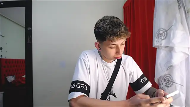  Thomas hot  online show from 7, 1, 2025