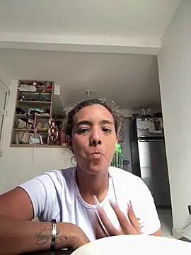 megan collins96 online show from 27, 3, 2026