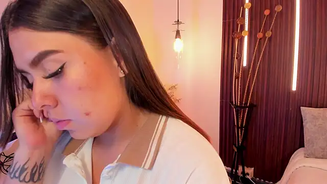 ArianaBaker online show from 16, 4, 2026