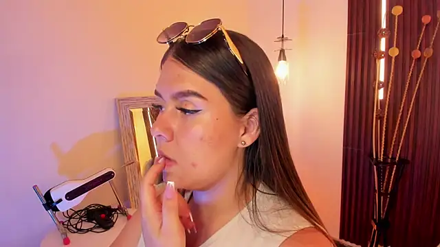 ArianaBaker online show from 17, 4, 2026