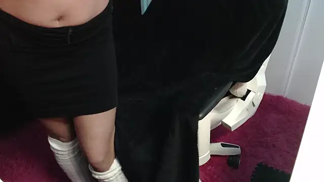 yamira25 online show from 8, 12, 2024