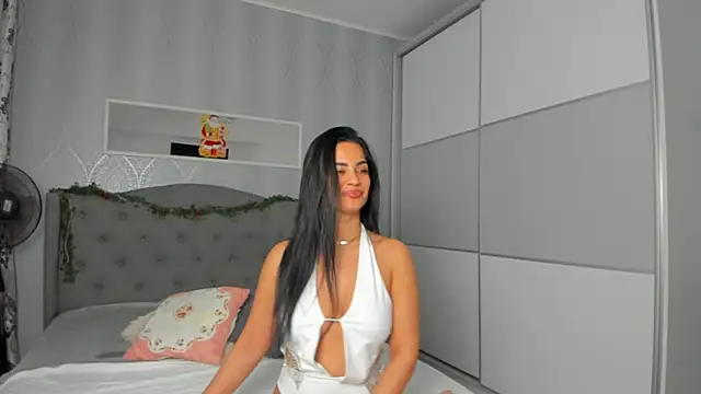 Snapshot of _adelle chatting on 4, 1, 2025 adelle online show from 4, 1, 2025