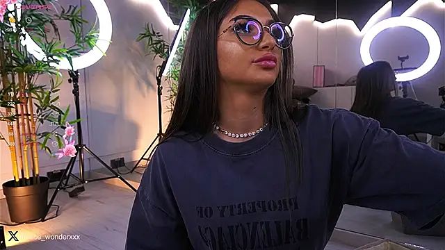 VanessaSimon online show from 11, 1, 2025
