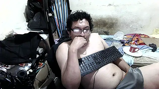 Snapshot of gocuzero chatting on 7, 10, 2025 gocuzero online show from 7, 10, 2025