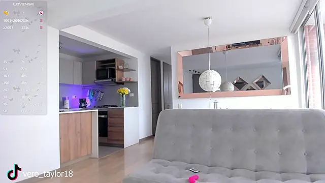 Snapshot of veronica_taylor1 chatting on 9, 1, 2025 veronica taylor1 online show from 9, 1, 2025