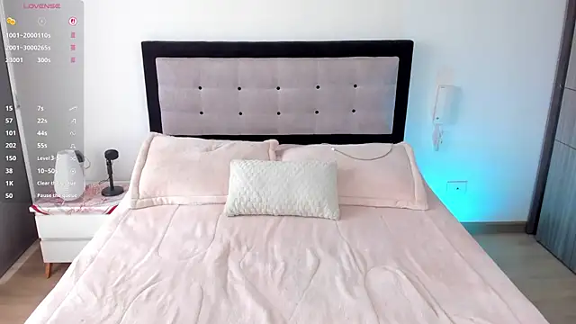 Snapshot of veronica_taylor1 chatting on 9, 3, 2025 veronica taylor1 online show from 9, 3, 2025