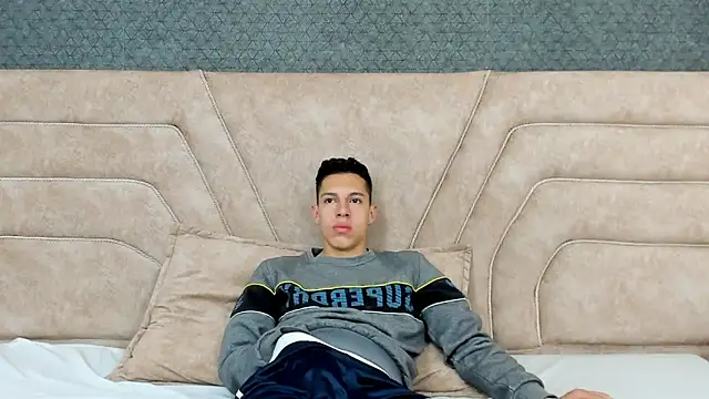 Snapshot of thiago19s chatting on 12, 12, 2024 thiago19s online show from 12, 12, 2024