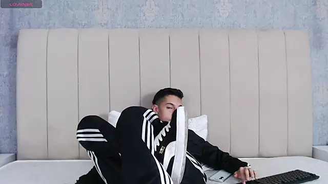 Snapshot of thiago19s chatting on 11, 2, 2025 thiago19s online show from 11, 2, 2025