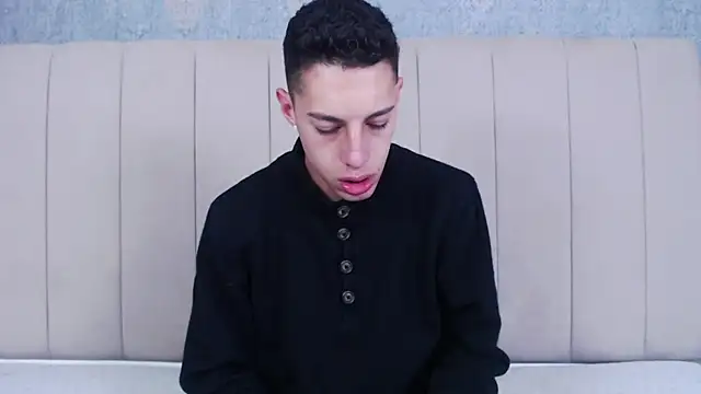 Snapshot of thiago19s chatting on 14, 2, 2025 thiago19s online show from 14, 2, 2025