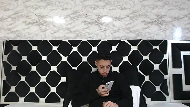 Snapshot of thiago19s chatting on 14, 3, 2025 thiago19s online show from 14, 3, 2025