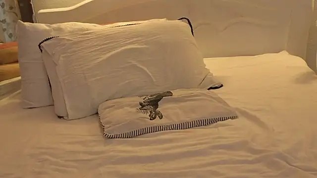 MonicaMelano online show from 2, 3, 2026