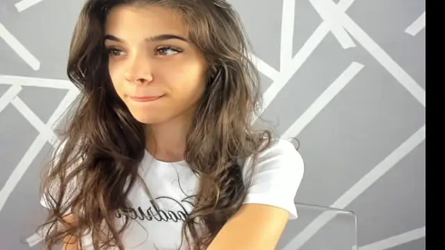 Snapshot of BabyAylin chatting on 3, 12, 2024 BabyAylin online show from 3, 12, 2024