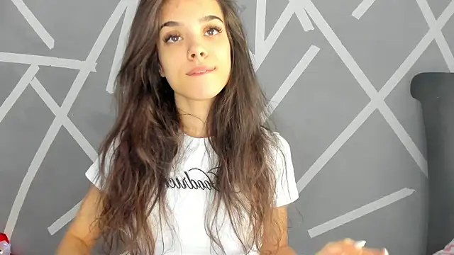 Snapshot of BabyAylin chatting on 18, 12, 2024 BabyAylin online show from 18, 12, 2024