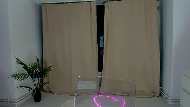 Snapshot of BabyAylin chatting on 3, 10, 2025 BabyAylin online show from 3, 10, 2025
