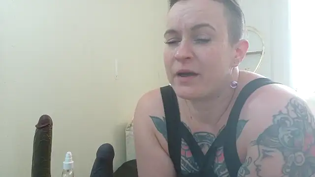 quinnmariexo online show from 24, 3, 2026