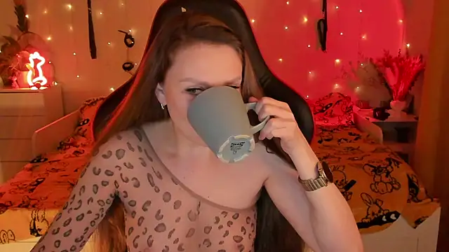 desperatehousewife   online show from 20, 10, 2025