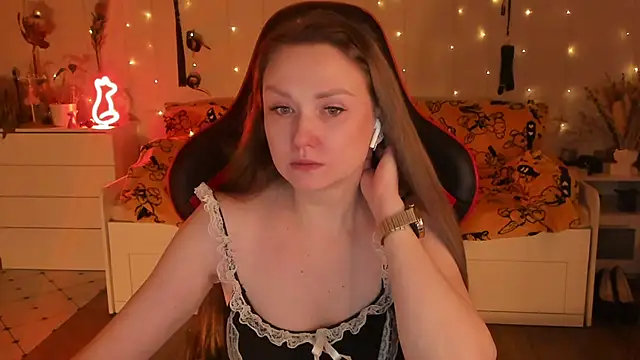 desperatehousewife   online show from 15, 11, 2025