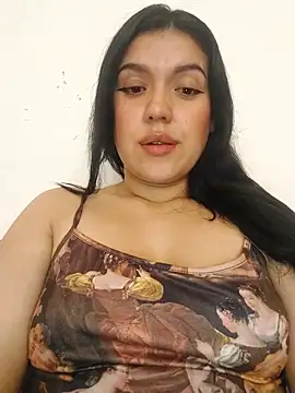 Sophie-hatter online show from 5, 3, 2025