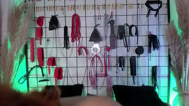 Snapshot of charrlotte_quinn chatting on 19, 3, 2025 charrlotte quinn online show from 19, 3, 2025