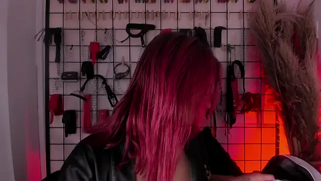 Snapshot of charrlotte_quinn chatting on 19, 9, 2025 charrlotte quinn online show from 19, 9, 2025