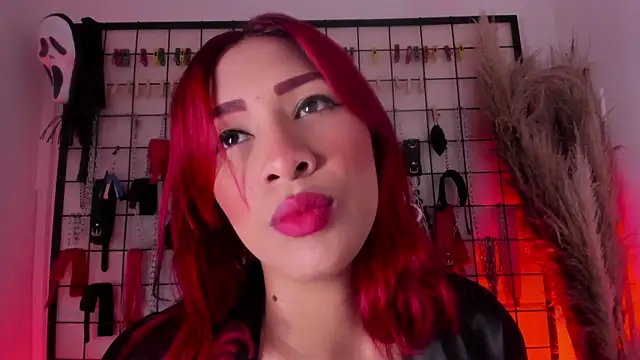 Snapshot of charrlotte_quinn chatting on 3, 11, 2025 charrlotte quinn online show from 3, 11, 2025