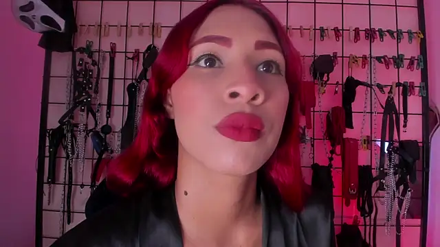 Snapshot of charrlotte_quinn chatting on 10, 1, 2026 charrlotte quinn online show from 10, 1, 2026