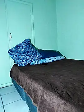 Fuckbudiez online show from 19, 4, 2026