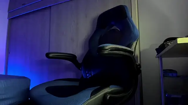 male pussy online show from 5, 1, 2026