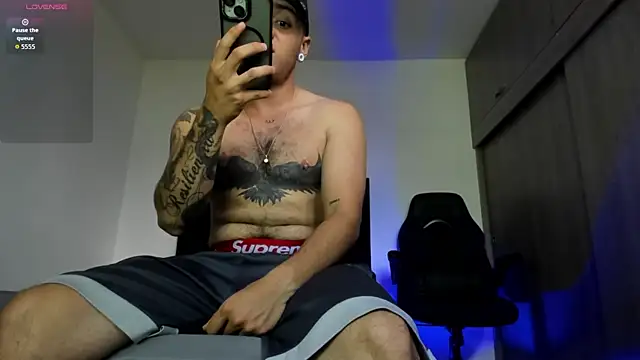 Snapshot of male_pussy chatting on 26, 4, 2026 male pussy online show from 26, 4, 2026