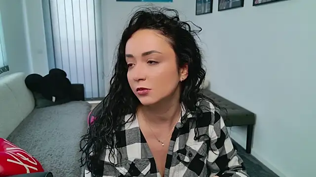 Snapshot of KatherineRyder chatting on 8, 4, 2026 KatherineRyder online show from 8, 4, 2026