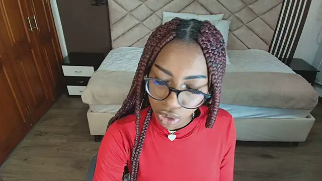 Snapshot of Raquel_jones chatting on 11, 2, 2025 Raquel jones online show from 11, 2, 2025
