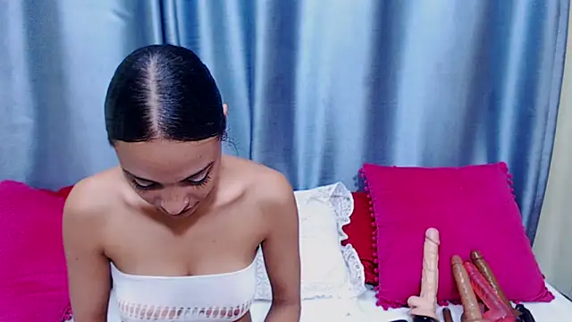 SultryCaramelFantasyx21 online show from 13, 3, 2025