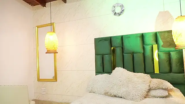 SaraWilliamss  online show from 29, 3, 2026