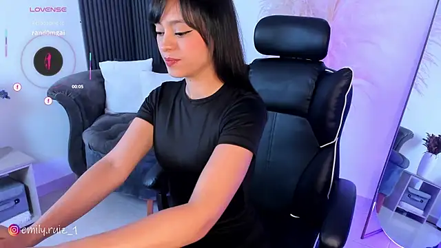 emilyruiz1 online show from 6, 1, 2026