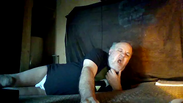 Nightshade7712 online show from 23, 10, 2025