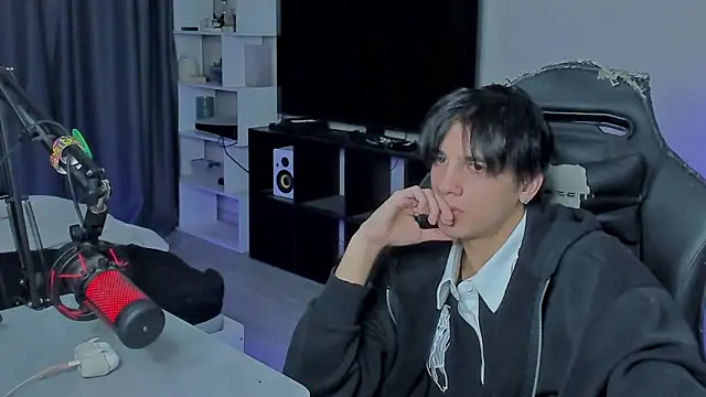 Snapshot of MarkBrowniii chatting on 6, 10, 2025 MarkBrowniii online show from 6, 10, 2025