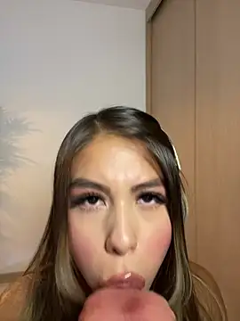  laura 02 online show from 1, 3, 2025