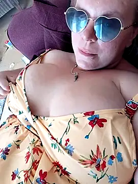 pinkieMilfPUSY online show from 7, 7, 2026