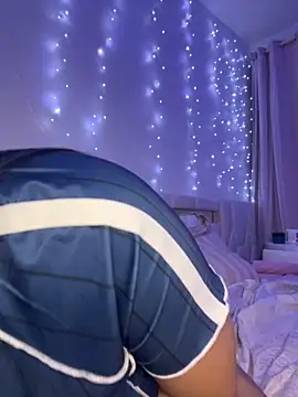 kamila french online show from 13, 12, 2025