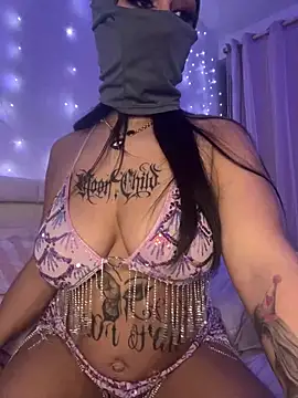 kamila french online show from 14, 12, 2025