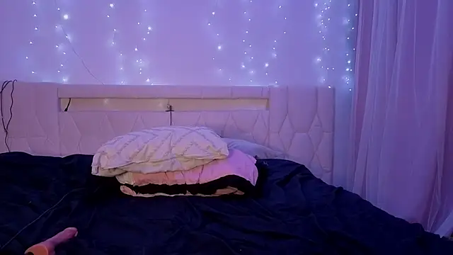 kamila french online show from 27, 3, 2026