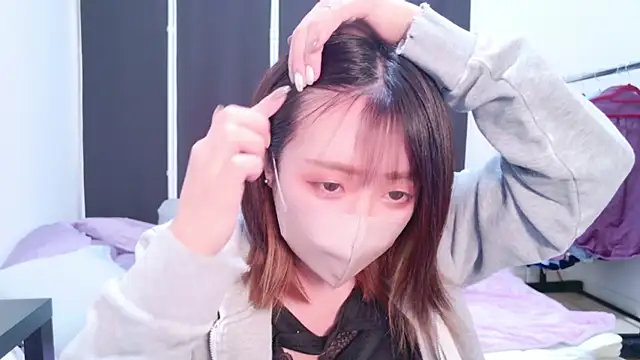 ayu yu xo online show from 27, 1, 2025