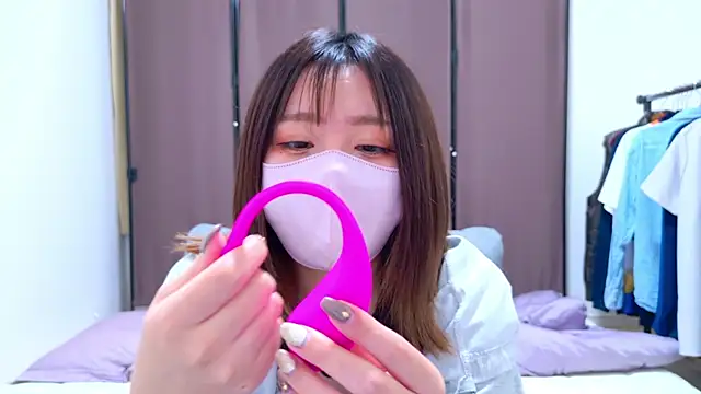 ayu yu xo online show from 11, 2, 2025