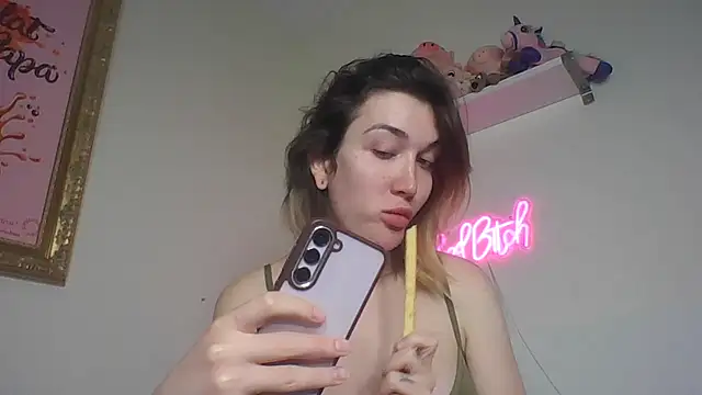 Icy  Diamond online show from 24, 9, 2025