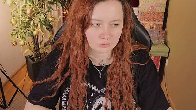 Snapshot of carolina_elf chatting on 23, 12, 2025 carolina elf online show from 23, 12, 2025