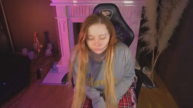 Snapshot of carolina_elf chatting on 6, 2, 2026 carolina elf online show from 6, 2, 2026