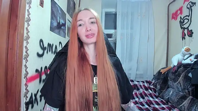 Roxy Silver online show from 19, 2, 2025