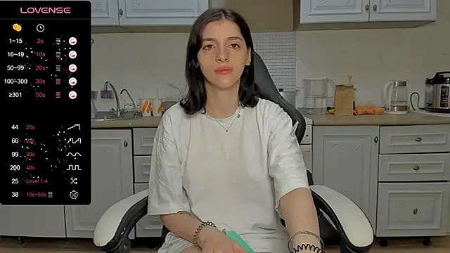 Snapshot of broosnica1 chatting on 30, 12, 2024 broosnica1 online show from 30, 12, 2024