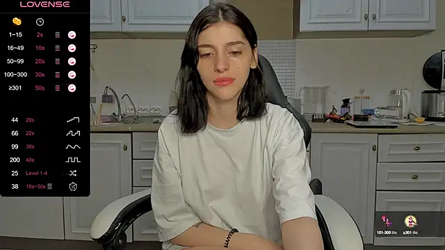 Snapshot of broosnica1 chatting on 11, 1, 2025 broosnica1 online show from 11, 1, 2025