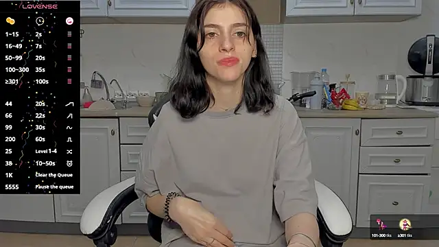 Snapshot of broosnica1 chatting on 13, 1, 2025 broosnica1 online show from 13, 1, 2025